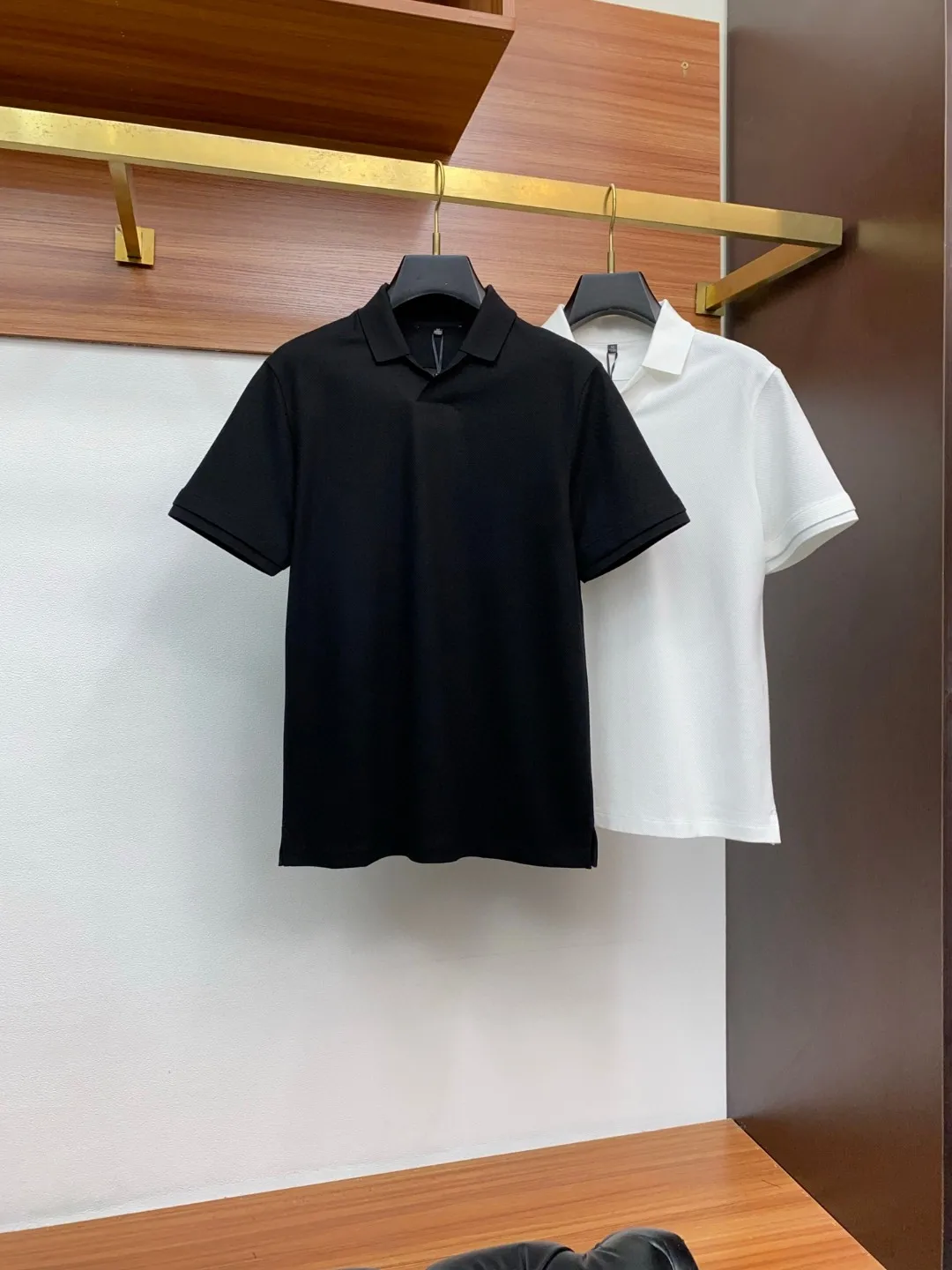 Italian old money style summer pure cotton Haiou collar simple casual short-sleeved polo shirt
Italian old money style summer pure cotton Haiou collar simple casual short-sleeved polo shirt