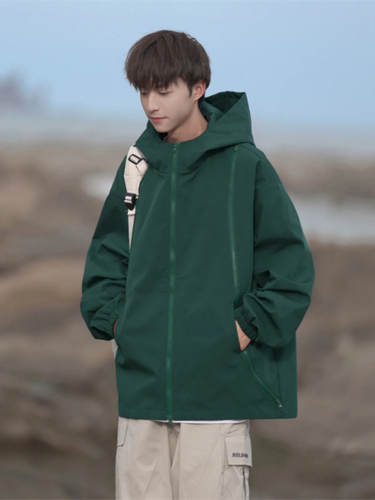 Мужская ветрозащитная спортивная куртка для активного отдыха с молнией, повседневная, свободного кроя, для альпинизма, весна-осень, модная, молодежная
Мужская ветрозащитная спортивная куртка для активного отдыха с молнией, повседневная, свободного кроя, для альпинизма, весна-осень, модная, молодежная