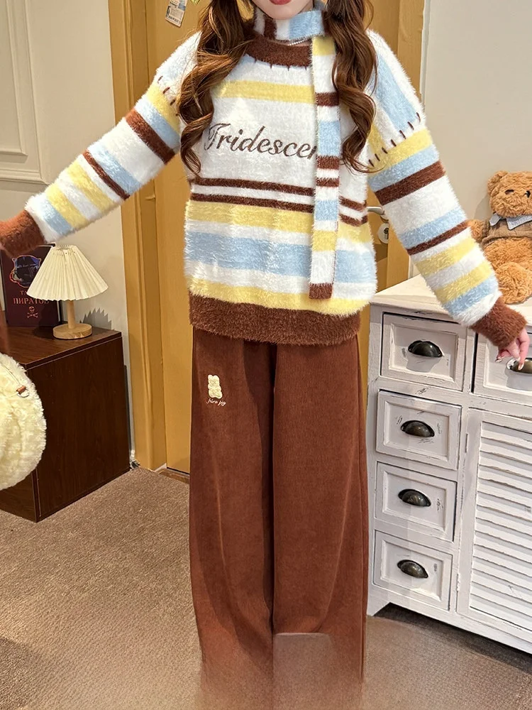 Мягкий и милый женский вязаный свитер с длинными рукавами в полоску, зимний, модный, повседневный, свободного кроя, из смесового полиэстера и акрила
Мягкий и милый женский вязаный свитер с длинными рукавами в полоску, зимний, модный, повседневный, свободного кроя, из смесового полиэстера и акрила