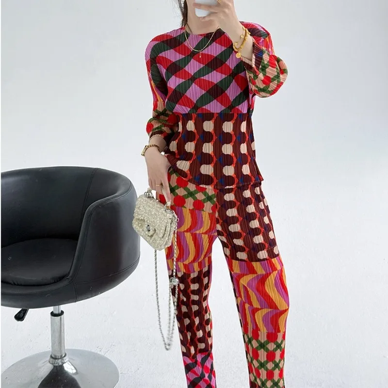 Miyake Pleated Printed Long Sleeve T-Shirt 2026 New Fashion Simple Top Elastic Waist Straight Pants Women 2-Piece Set Polyester
Miyake Pleated Printed Long Sleeve T-Shirt 2026 New Fashion Simple Top Elastic Waist Straight Pants Women 2-Piece Set Polyester