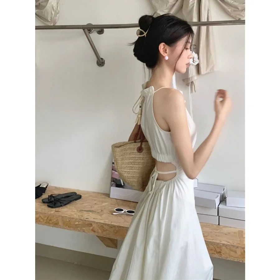 【New style】Design hollowed-out waist hanging neck sling dress dopamine lace waist slimming holiday style tassel long dress
【New style】Design hollowed-out waist hanging neck sling dress dopamine lace waist slimming holiday style tassel long dress