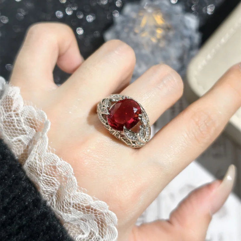 Высококачественное женское ожерелье с инкрустацией рубином, легкое роскошное открытое кольцо и серьги, комплект из трех предметов
Высококачественное женское ожерелье с инкрустацией рубином, легкое роскошное открытое кольцо и серьги, комплект из трех предметов