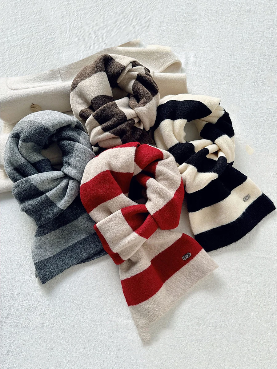 Fashion Classic Colors Vintage Stripes Wool Blends Scarf Soft Comfort Boutique Neckerchief Women Men Winter Muffler Warm Gift
Fashion Classic Colors Vintage Stripes Wool Blends Scarf Soft Comfort Boutique Neckerchief Women Men Winter Muffler Warm Gift