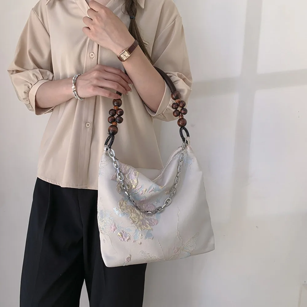 Chinese Style Embroidery Underarm Bag Large Capacity Commuting Women's Shoulder Bag Elegant Cheongsam Accessories Hanfu Handbag
Chinese Style Embroidery Underarm Bag Large Capacity Commuting Women's Shoulder Bag Elegant Cheongsam Accessories Hanfu Handbag