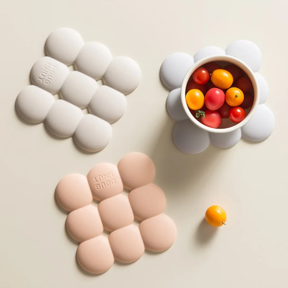 2pcs Kitchen Accessories Silicone Heat Insulation Pad Round/Square Non-slip Pot Mat Thickened Heat Resistant Coaster Bowl
2pcs Kitchen Accessories Silicone Heat Insulation Pad Round/Square Non-slip Pot Mat Thickened Heat Resistant Coaster Bowl