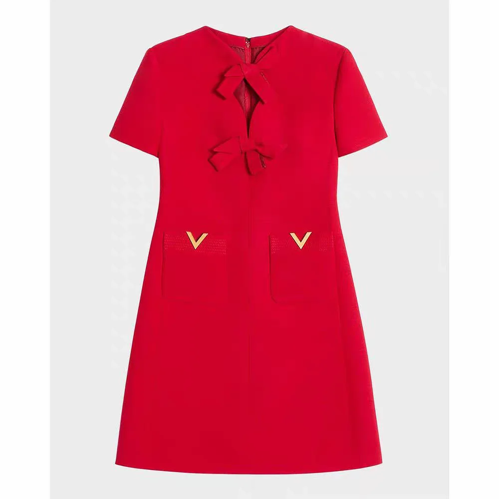 Red Hollow out Knot Dress Women's Elegant High Waist Slimming Year End Party Ball Gown Skirt Short Sleeve V Neck
Red Hollow out Knot Dress Women's Elegant High Waist Slimming Year End Party Ball Gown Skirt Short Sleeve V Neck