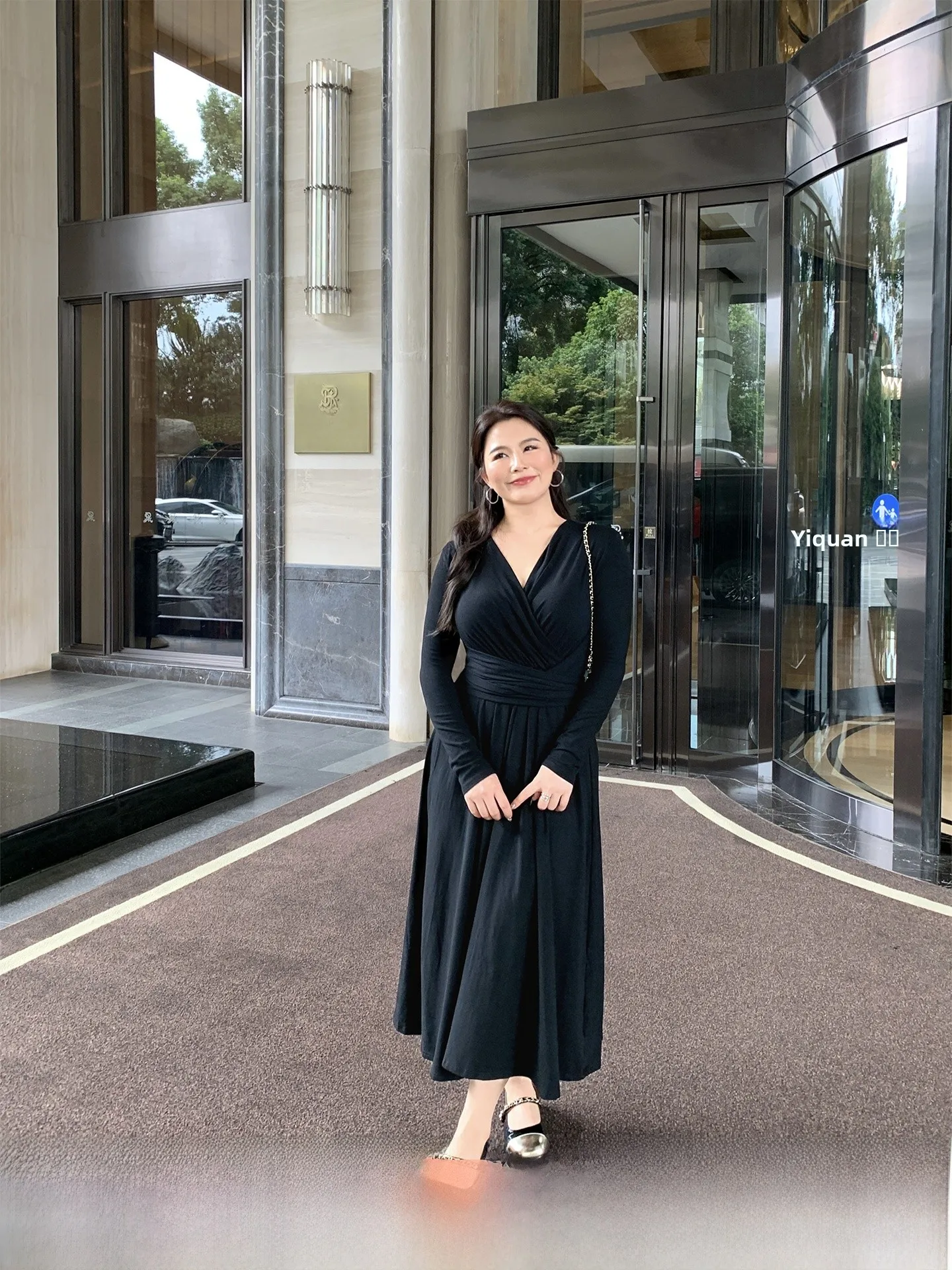 Новинка! Вязаное платье ML Jasmine больших размеров с V-образным вырезом и поясом, повседневное, А-силуэт, с завышенной талией, длинная юбка для полных женщин, осенняя коллекция.
Новинка! Вязаное платье ML Jasmine больших размеров с V-образным вырезом и поясом, повседневное, А-силуэт, с завышенной талией, длинная юбка для полных женщин, осенняя коллекция.