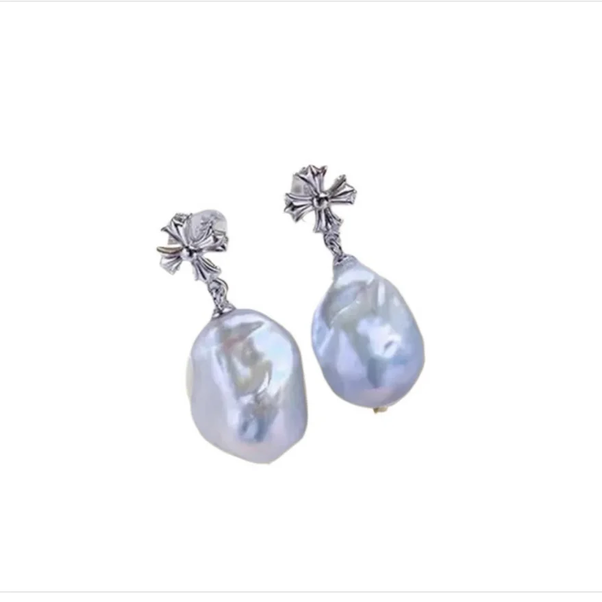 Rare Pair of 13X16mm South Sea White Baroque Pearl Dangle Earring & 925 Strling Silver
Rare Pair of 13X16mm South Sea White Baroque Pearl Dangle Earring & 925 Strling Silver