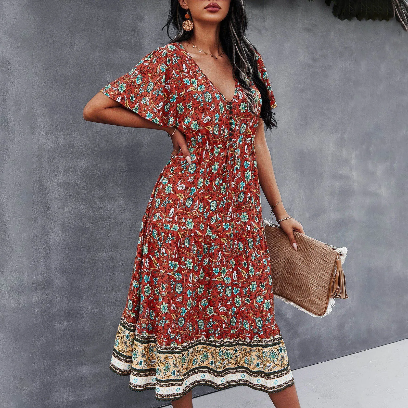 Женское платье с V-образным вырезом, коротким рукавом и цветочным принтом
Женское платье с V-образным вырезом, коротким рукавом и цветочным принтом
