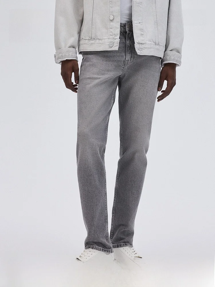 H&M Men's Jeans Summer Vintage Washed Color Fading Cone Shape Long Trousers Comfortable mid Waist Denim Pants 0931747
H&M Men's Jeans Summer Vintage Washed Color Fading Cone Shape Long Trousers Comfortable mid Waist Denim Pants 0931747