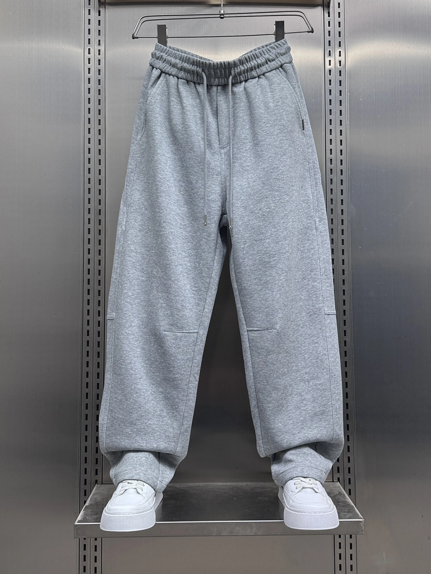 Youth Casual Loose Fit Straight Leg Sweatpants Spor Knife Men's Trendy Pants Autumn Winter Comfortable Breathable
Youth Casual Loose Fit Straight Leg Sweatpants Spor Knife Men's Trendy Pants Autumn Winter Comfortable Breathable