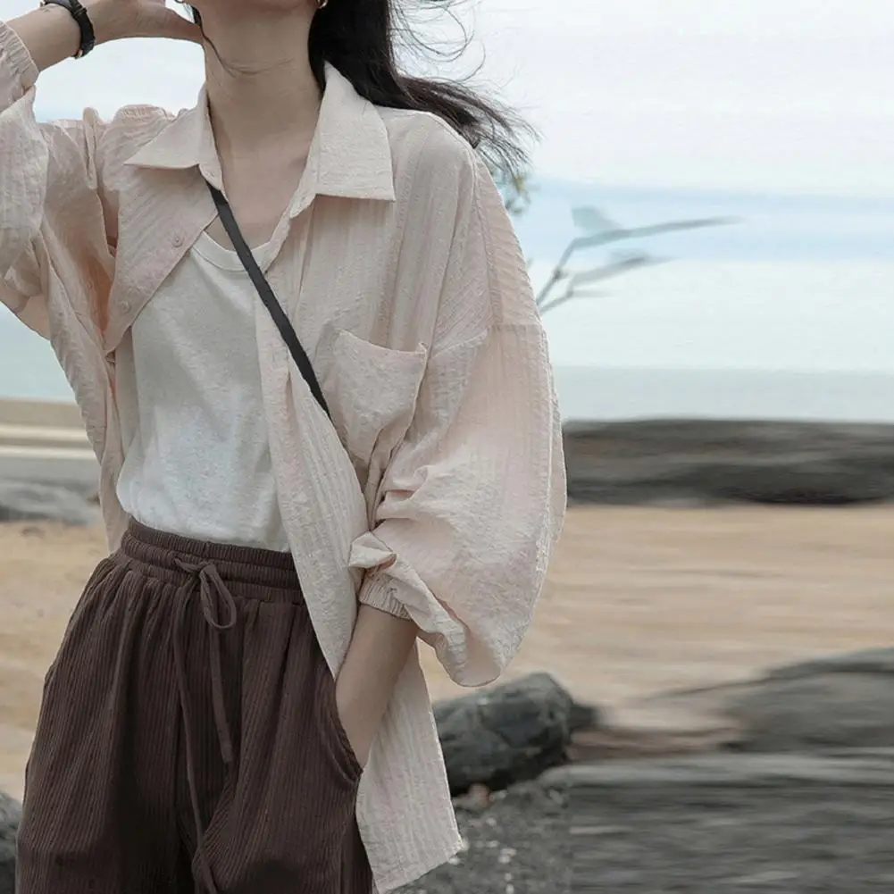 Female Shirt Coat Stylish Women's Shirt Coat with Lapel Collar Long Sleeves Patch Pockets Casual Streetwear for A Loose Fit
Female Shirt Coat Stylish Women's Shirt Coat with Lapel Collar Long Sleeves Patch Pockets Casual Streetwear for A Loose Fit