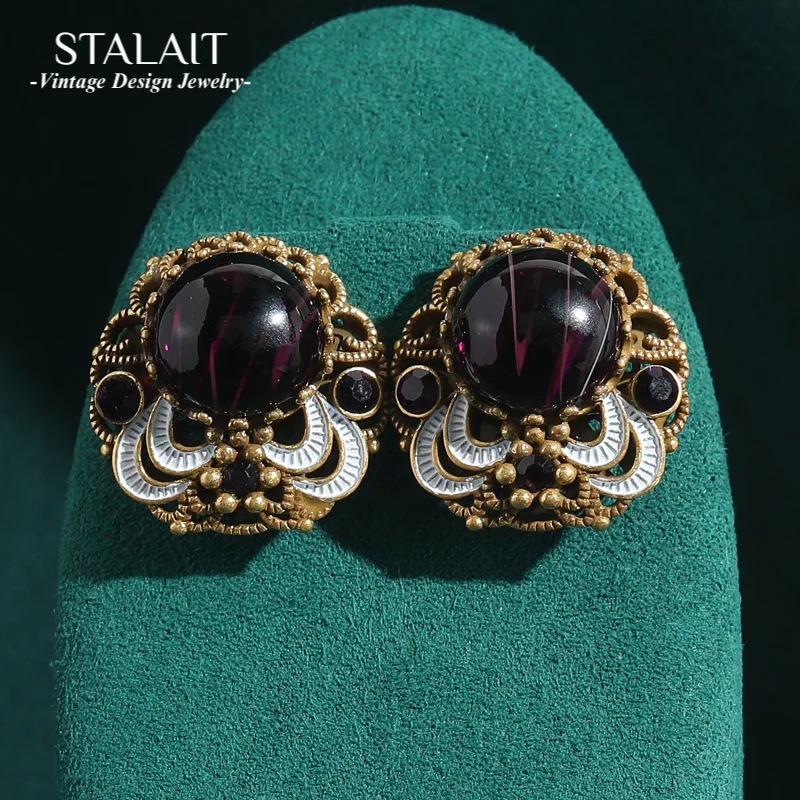 Vintage Jewelry Purple Agate Lion Stud Earrings For Woman Natural Stone Crystal Chinese Accessories Antique Gold Color Luxury
Vintage Jewelry Purple Agate Lion Stud Earrings For Woman Natural Stone Crystal Chinese Accessories Antique Gold Color Luxury