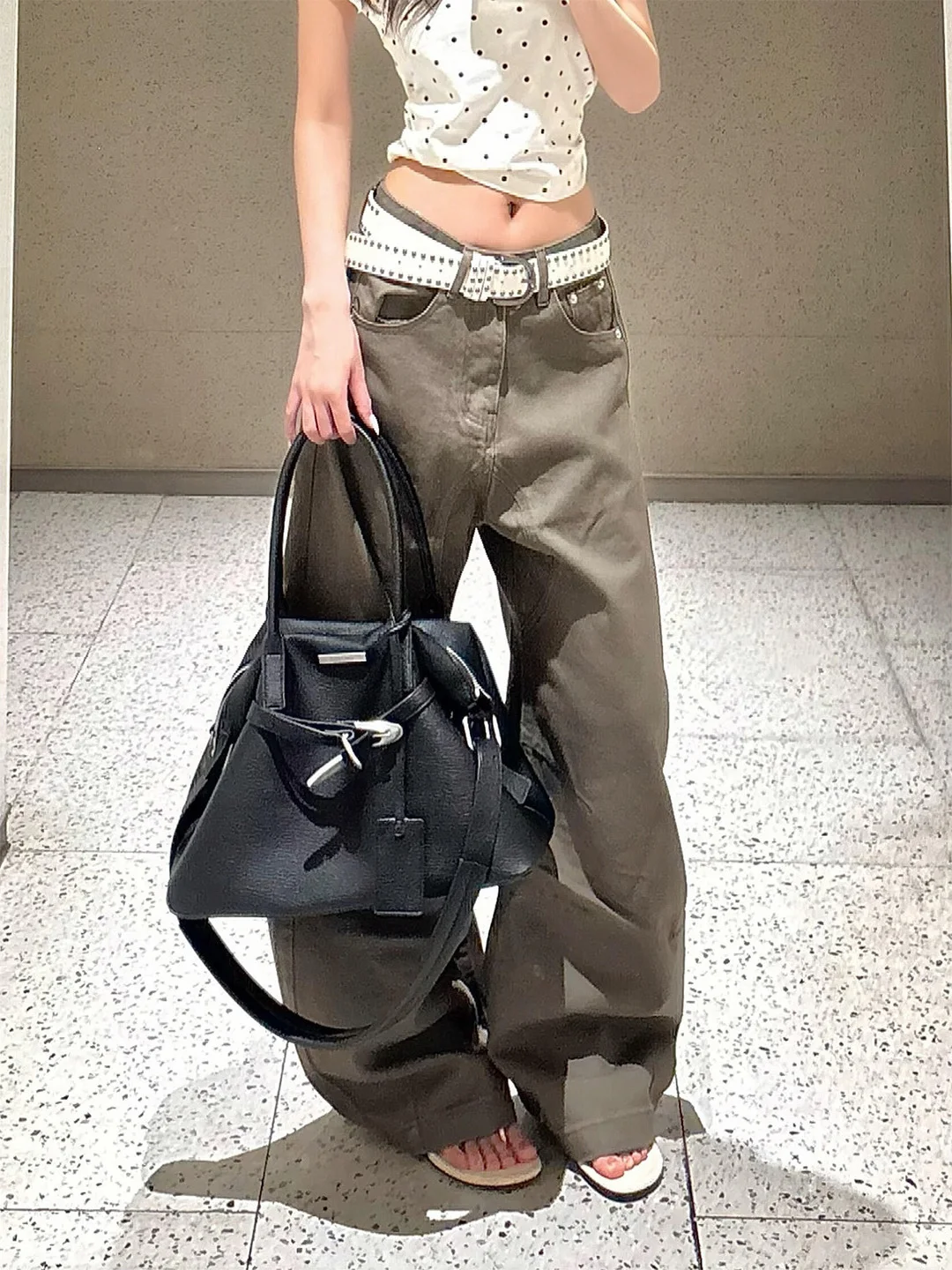 High Waist Wide Leg American Style Denim Jeans Women's Pear Shape Spicy Girl Slim Loose Coffee Color Long Pants
High Waist Wide Leg American Style Denim Jeans Women's Pear Shape Spicy Girl Slim Loose Coffee Color Long Pants