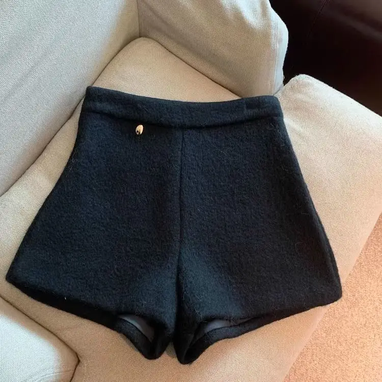 Gagarich 2025 однотонные маленькие ароматные шерстяные шорты осень-зима повседневные трехсекционные парные ботинки martin прямые леггинсы
Gagarich 2025 однотонные маленькие ароматные шерстяные шорты осень-зима повседневные трехсекционные парные ботинки martin прямые леггинсы