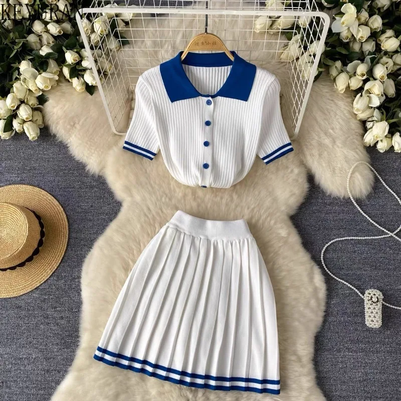 Summer Knit 2pcs Sets Women Contrast Color Polo Neck Short Sleeve Knitwear Shirt + Elastic Waist Mini Pleated Skirt Casual Suits
Summer Knit 2pcs Sets Women Contrast Color Polo Neck Short Sleeve Knitwear Shirt + Elastic Waist Mini Pleated Skirt Casual Suits