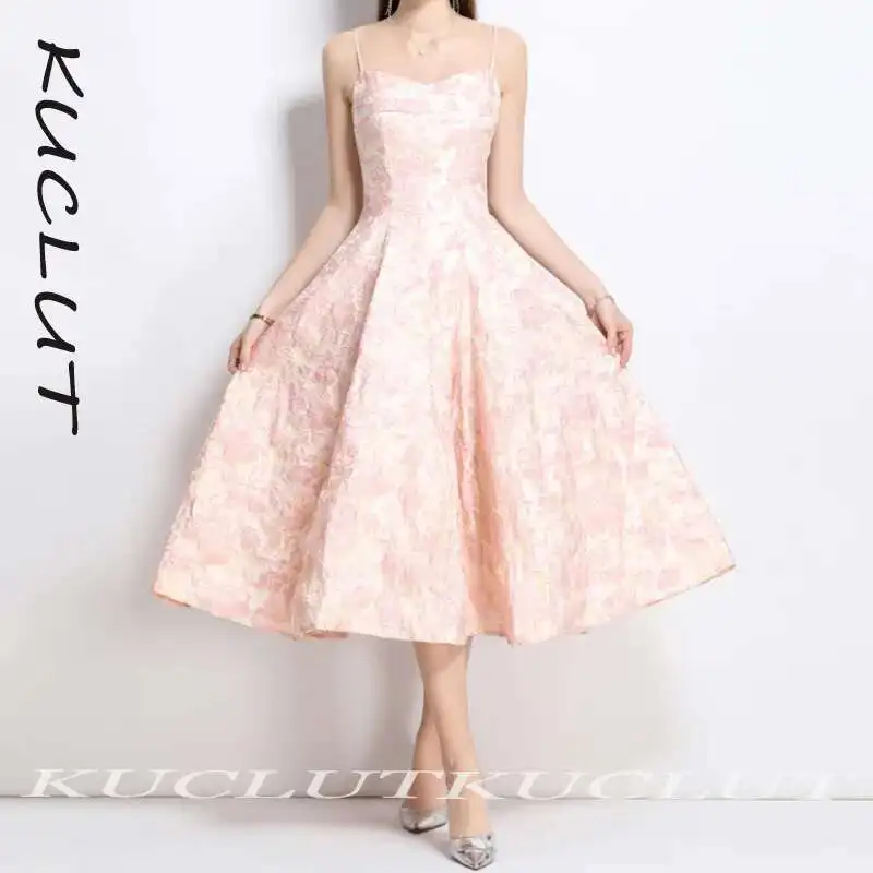 KUCLUT 2025 New Fashion Jacquard Suspender Sleeveless Women's Dress Evening Party Elegant Back Zipper Dresses Female K405
KUCLUT 2025 New Fashion Jacquard Suspender Sleeveless Women's Dress Evening Party Elegant Back Zipper Dresses Female K405