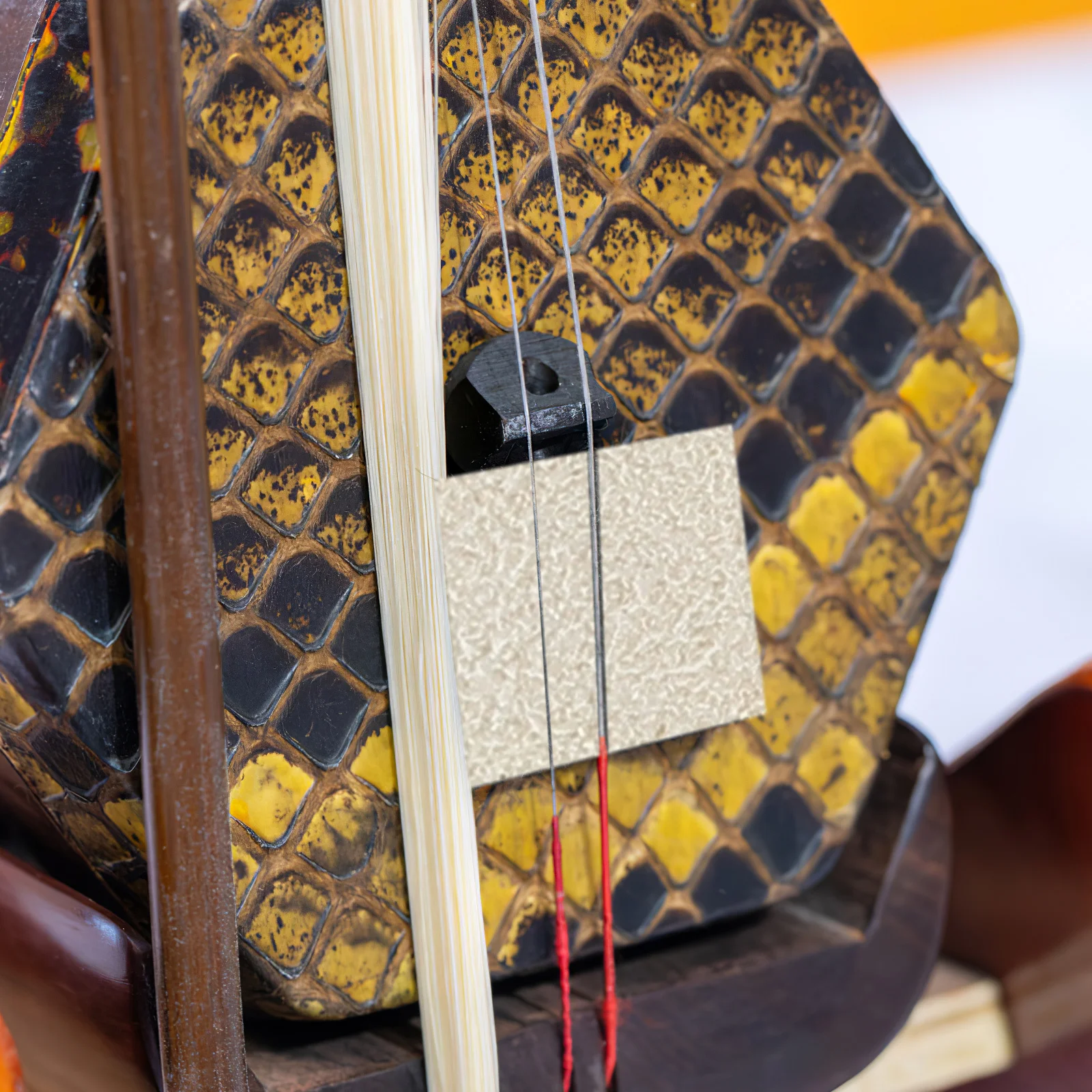 4Pcs Erhu Practice Mute Pad Suede Material Sound Reduction Soft Adjustable Noise Reducer Pads Musical Instrument Accessories
4Pcs Erhu Practice Mute Pad Suede Material Sound Reduction Soft Adjustable Noise Reducer Pads Musical Instrument Accessories