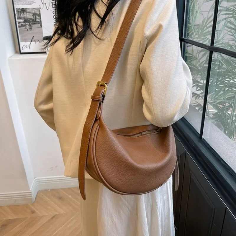 Luxury Brand Ladies Genuine Leather Messenger Bag, Elegant Shoulder Handbag By Famous Designer, Popular Crossbody Tote Bags
Luxury Brand Ladies Genuine Leather Messenger Bag, Elegant Shoulder Handbag By Famous Designer, Popular Crossbody Tote Bags