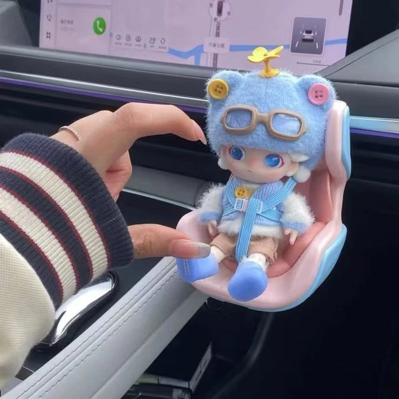 hot new 15-17cm Car Doll Seat Labubu OB11 Doll Safety Seat Cute Doll Air Outlet Decoration Car Interior Decoration Accessories
hot new 15-17cm Car Doll Seat Labubu OB11 Doll Safety Seat Cute Doll Air Outlet Decoration Car Interior Decoration Accessories