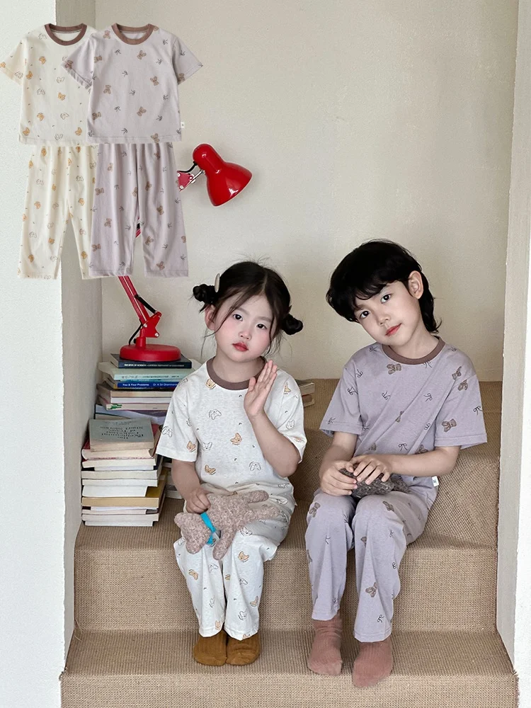 Kids Summer Pajamas Set 3-7Y Boys Girls Cartoon Short Sleeve Top Loose Long Pants for Children Home Nightwear Suit
Kids Summer Pajamas Set 3-7Y Boys Girls Cartoon Short Sleeve Top Loose Long Pants for Children Home Nightwear Suit