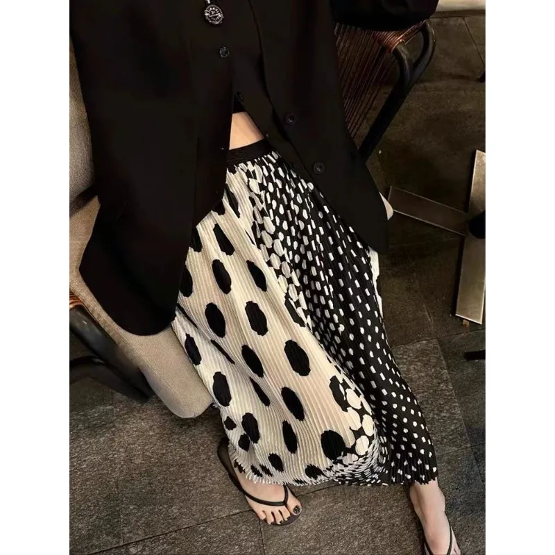 Новая женская летняя плиссированная юбка макси в стиле Одри Хепберн, французская элегантная юбка А-силуэта в горошек, удобная, минималистичная, нишевая модель
Новая женская летняя плиссированная юбка макси в стиле Одри Хепберн, французская элегантная юбка А-силуэта в горошек, удобная, минималистичная, нишевая модель