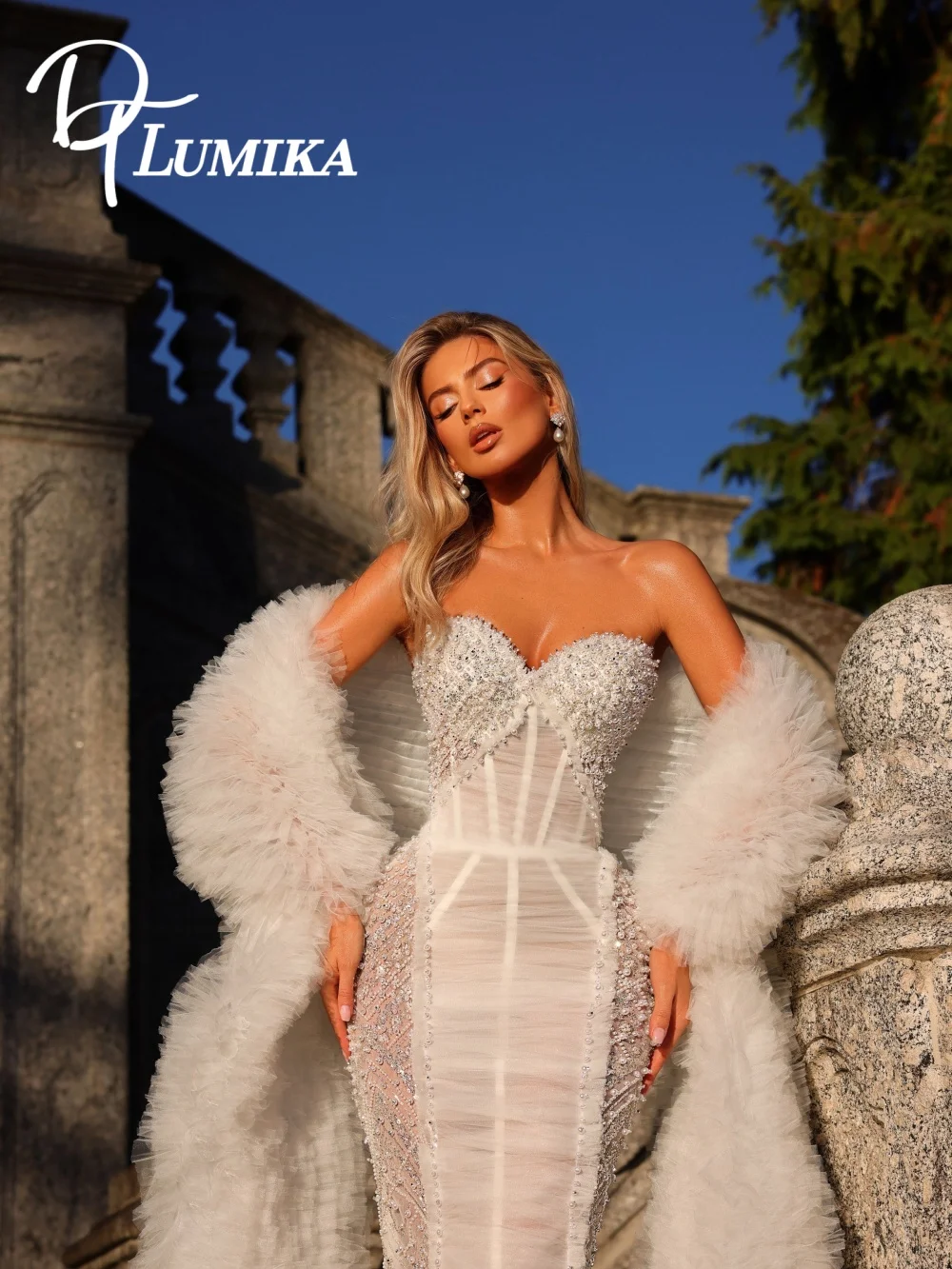 Luxury Sweetheart Pearls Wedding Dress Romantic Ruffled Shawl Bridal Gown Glamorous Illusion Dresses Customized Vestidos De Novi
Luxury Sweetheart Pearls Wedding Dress Romantic Ruffled Shawl Bridal Gown Glamorous Illusion Dresses Customized Vestidos De Novi