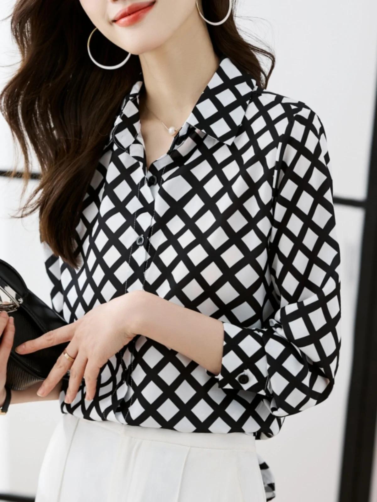 Женская модная шифоновая блузка Ele Long Sve: красивый прямой крой из полиэфирного волокна для весны и осени
Женская модная шифоновая блузка Ele Long Sve: красивый прямой крой из полиэфирного волокна для весны и осени