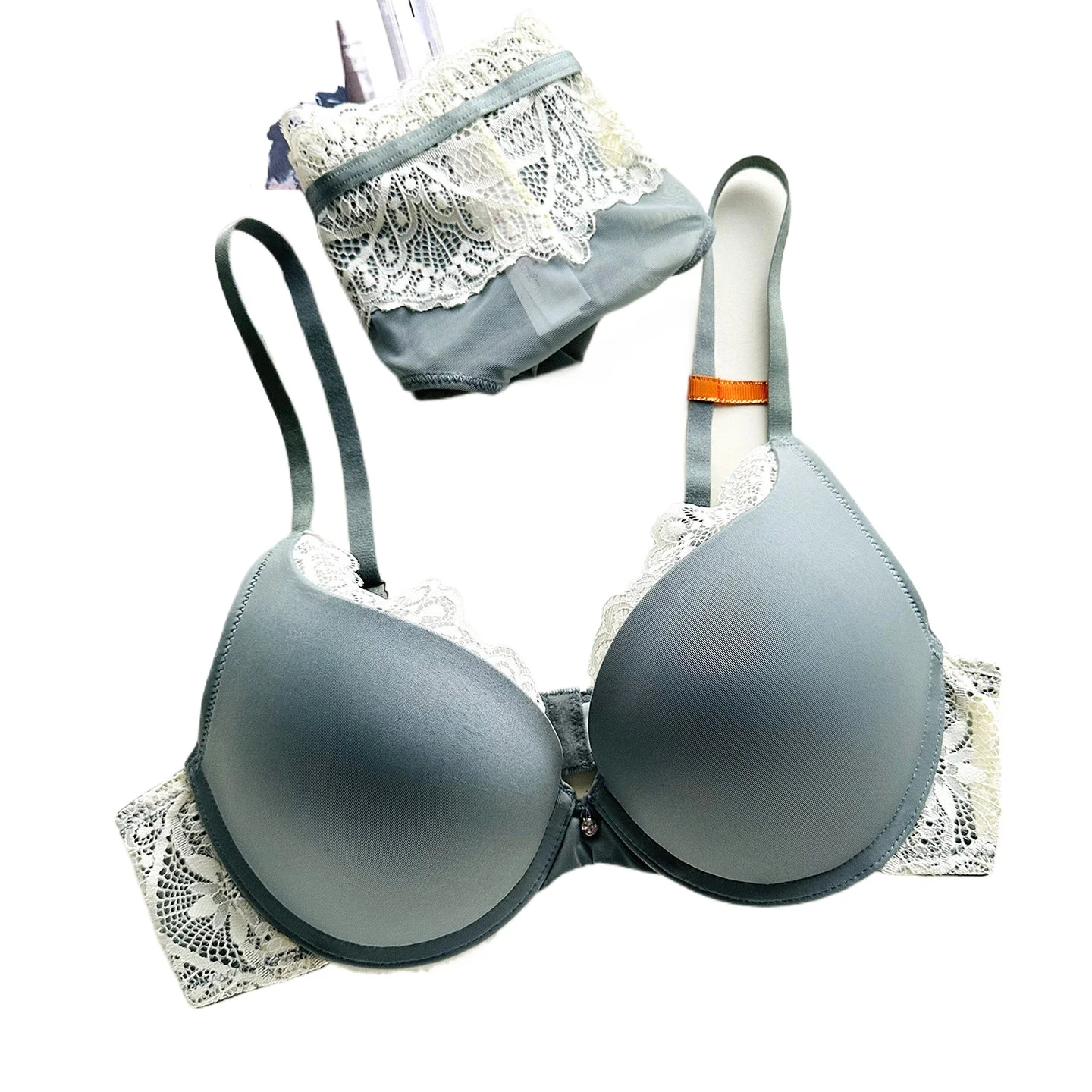 Women's Push-Up Bra – Enhances Bust Shape, Armpit Fat Control, Anti-Sagging, Lace Trim, Seamless Design, Waist-Slimming Effect
Women's Push-Up Bra – Enhances Bust Shape, Armpit Fat Control, Anti-Sagging, Lace Trim, Seamless Design, Waist-Slimming Effect