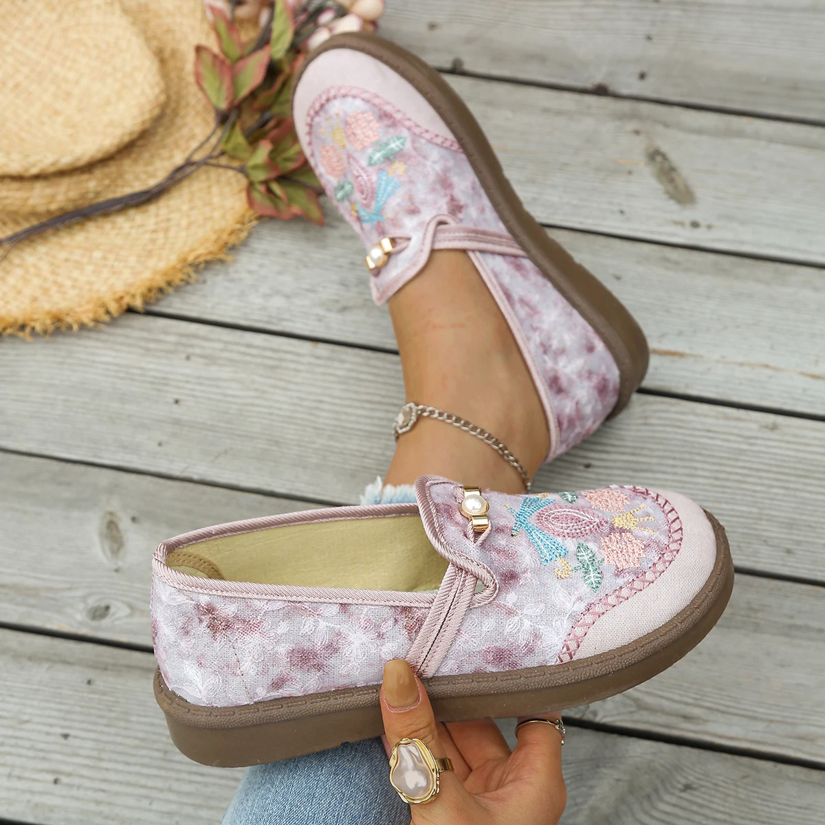 Women Vintage Embroidery Denim Slip On Loafers, Non Slip Sole Moccasin Flats, Pearl Detail Casual Outdoor Walking Shoes
Women Vintage Embroidery Denim Slip On Loafers, Non Slip Sole Moccasin Flats, Pearl Detail Casual Outdoor Walking Shoes