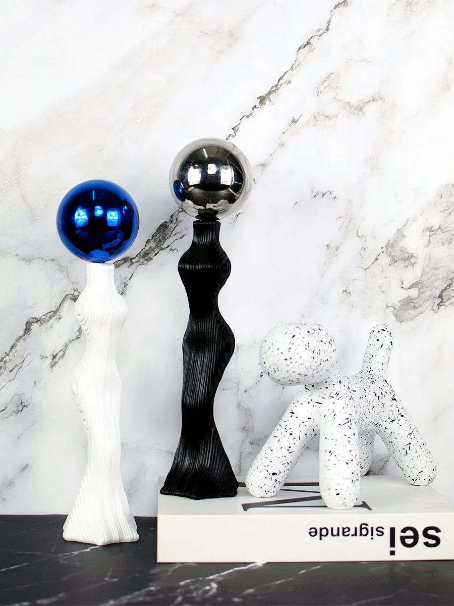 Creative Nordic abstract, black and white art cheongsam women ornaments, simple living room home furnishings, decorations
Creative Nordic abstract, black and white art cheongsam women ornaments, simple living room home furnishings, decorations