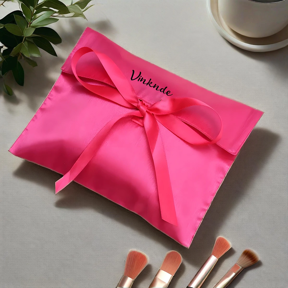 50Pcs Personalized Logo Gift Wedding Favor Candy Pink Bag 12X12cm Jewelry Packaging Pouch Silk Satin Cosmetic Powder Blusher Bag
50Pcs Personalized Logo Gift Wedding Favor Candy Pink Bag 12X12cm Jewelry Packaging Pouch Silk Satin Cosmetic Powder Blusher Bag