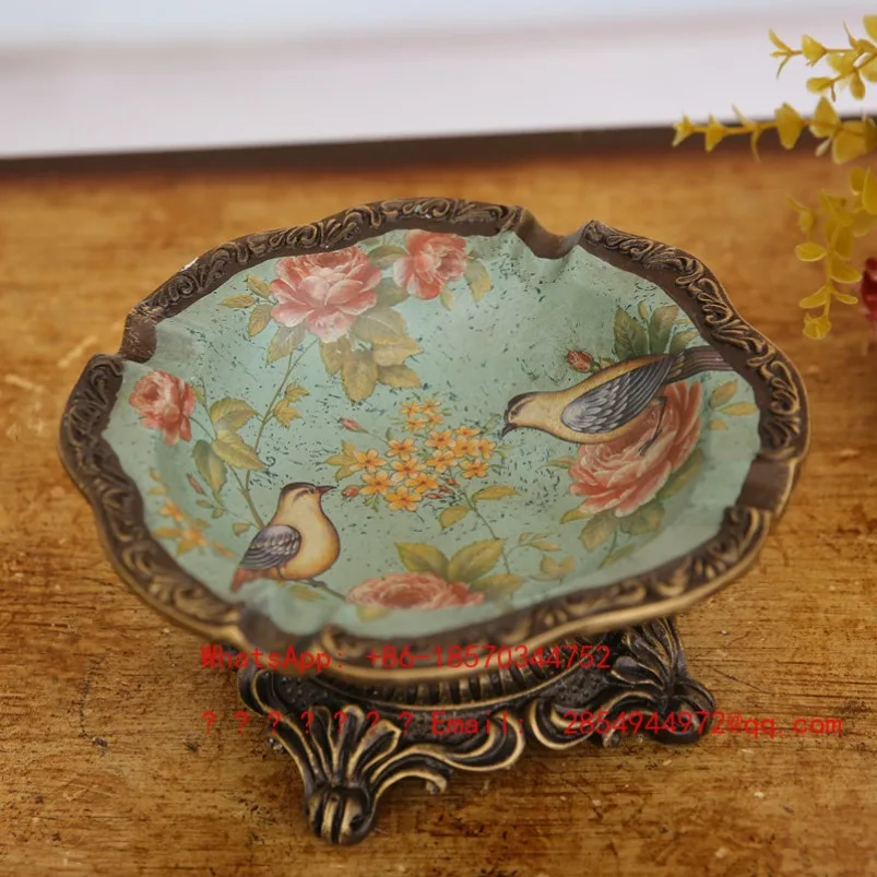 American Retro Ashtray Home Living Room Decoration Ornament Office Resin Personalized Creative Decoration
American Retro Ashtray Home Living Room Decoration Ornament Office Resin Personalized Creative Decoration