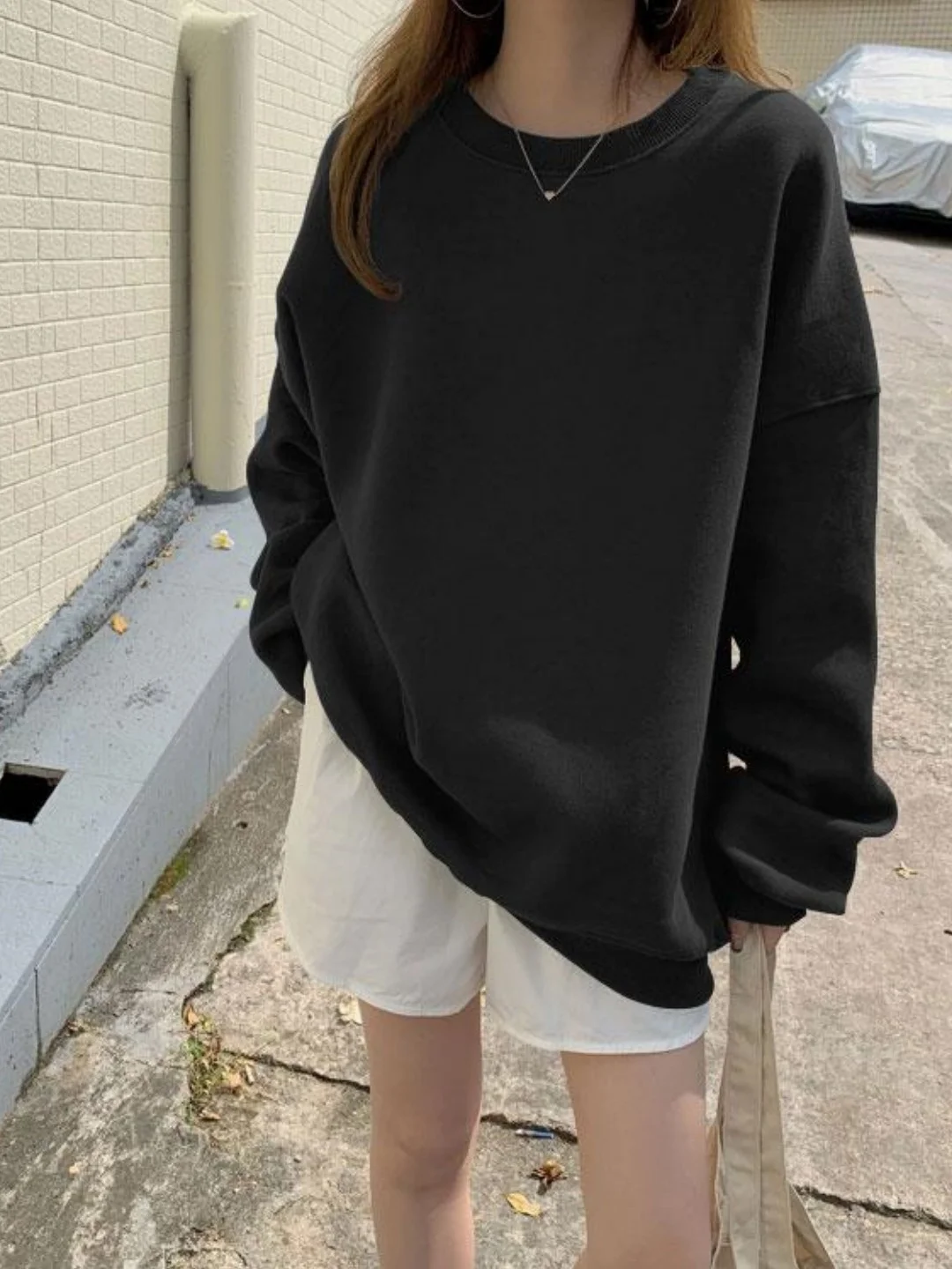 Black Early Autumn Thin Sweatshirt Women's New Fashion Trendy Loose round Neck Fleece Lined Long Sleeve Korean Style Top
Black Early Autumn Thin Sweatshirt Women's New Fashion Trendy Loose round Neck Fleece Lined Long Sleeve Korean Style Top