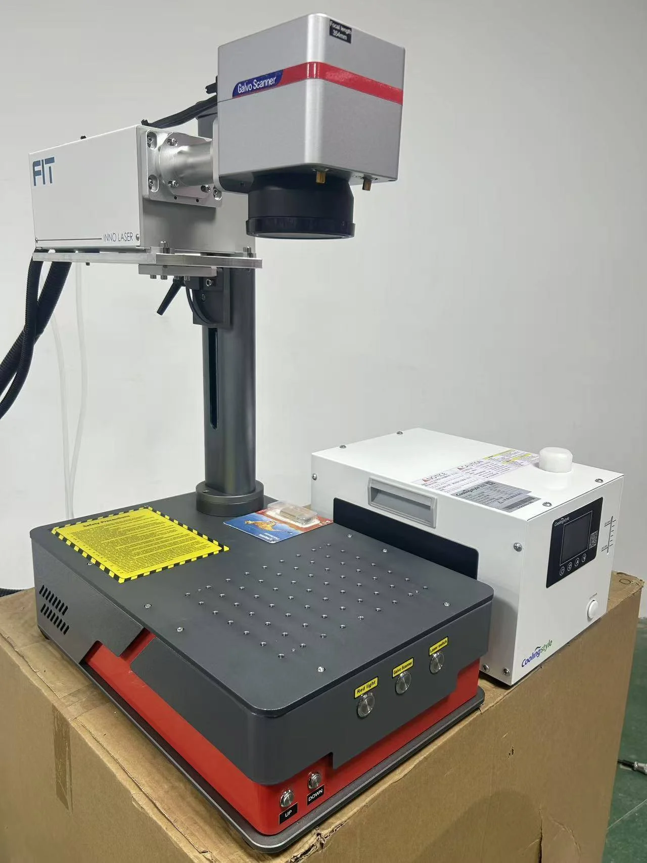 JPT 3W 5W 10W UV Laser Engraving Machine Supports DXF PLT AI DWG DST Formats for Glass Crystal Plastic Metal
JPT 3W 5W 10W UV Laser Engraving Machine Supports DXF PLT AI DWG DST Formats for Glass Crystal Plastic Metal