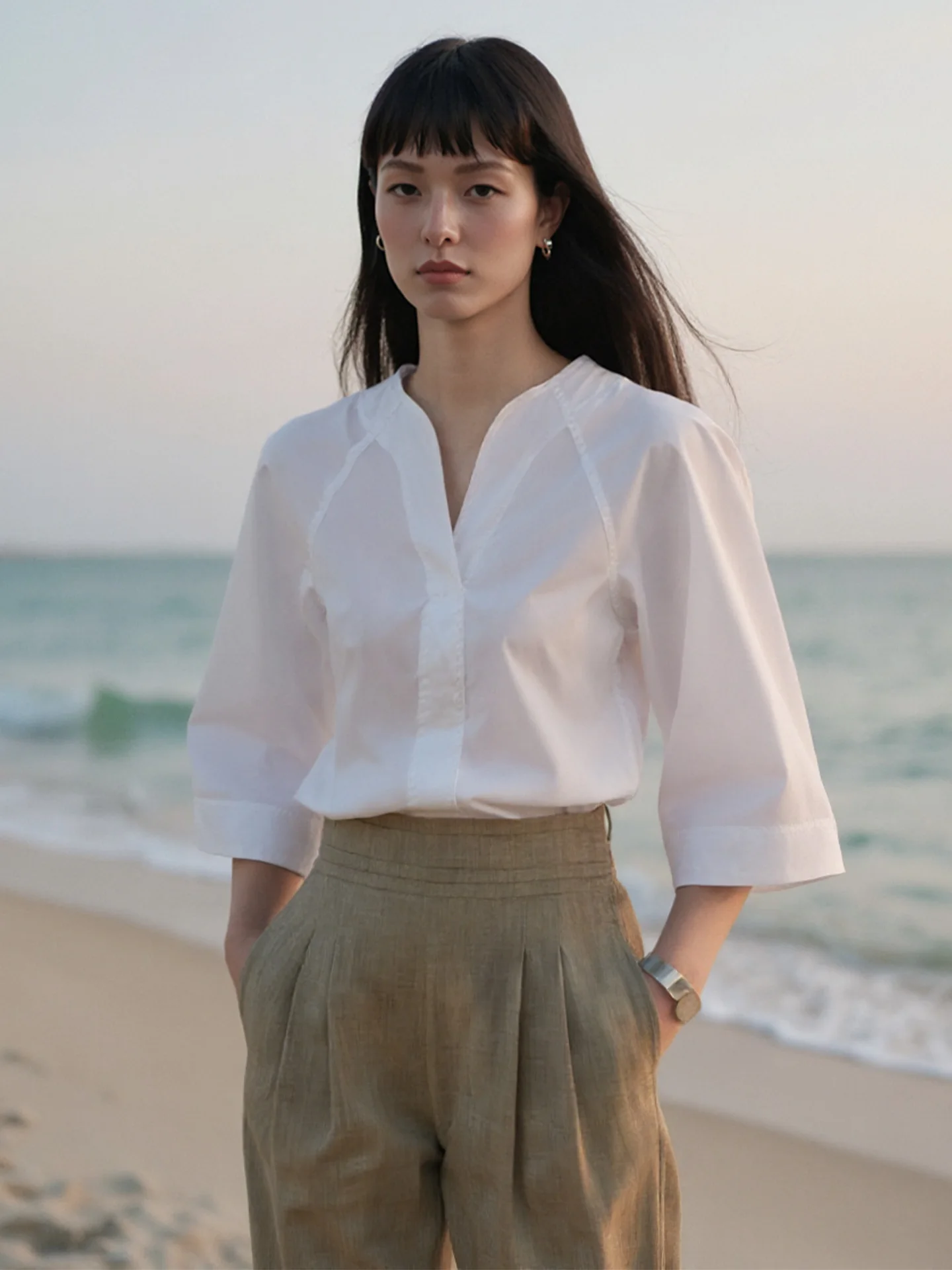 Женская летняя свободная футболка из чистого хлопка с V-образным вырезом, воротником-стойкой и шестью пуговицами, дышащая, влагоотводящая
Женская летняя свободная футболка из чистого хлопка с V-образным вырезом, воротником-стойкой и шестью пуговицами, дышащая, влагоотводящая