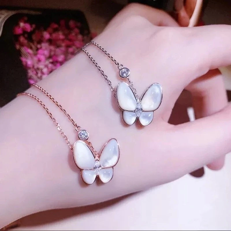 925 Sterling Silver Buttfly Pendant Necklace for Women Collarbone Chain Fine Jewelry Holiday Birthday Gifts
925 Sterling Silver Buttfly Pendant Necklace for Women Collarbone Chain Fine Jewelry Holiday Birthday Gifts