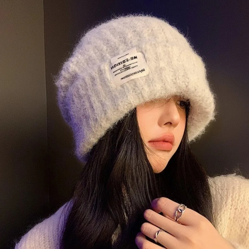 Fashion Solid Color Winter Beanie Ear Protection Letter Label Warm Hat Knitting Keep Warm Pullover Hat Women's Fashion
Fashion Solid Color Winter Beanie Ear Protection Letter Label Warm Hat Knitting Keep Warm Pullover Hat Women's Fashion
