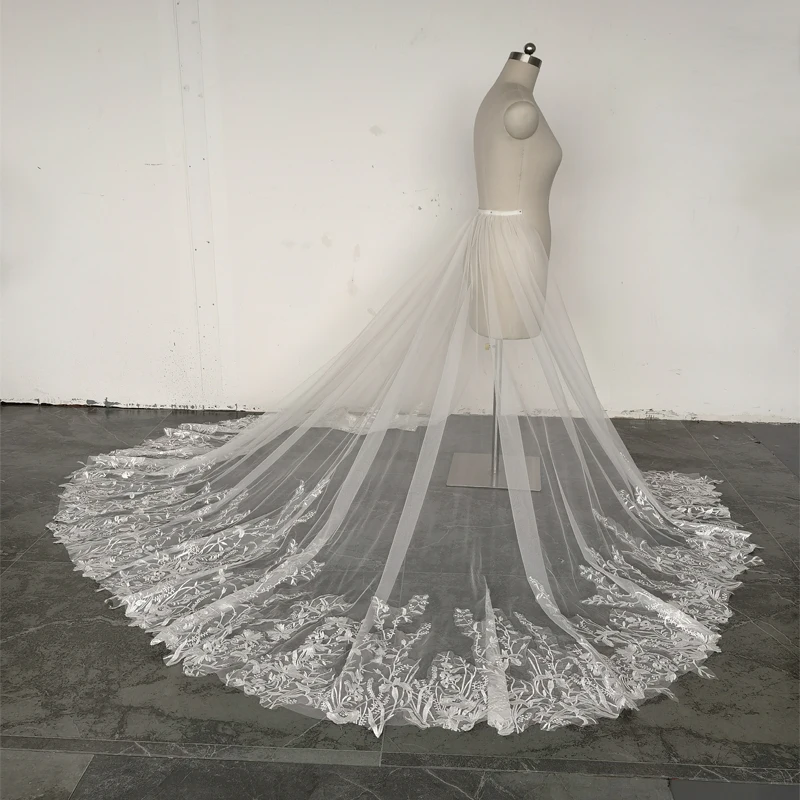 Soft Tulle Luxury Lace Appliques Detachable Wedding Train Removable Skirts Front Open Bridal Overskirt Customized 2025
Soft Tulle Luxury Lace Appliques Detachable Wedding Train Removable Skirts Front Open Bridal Overskirt Customized 2025