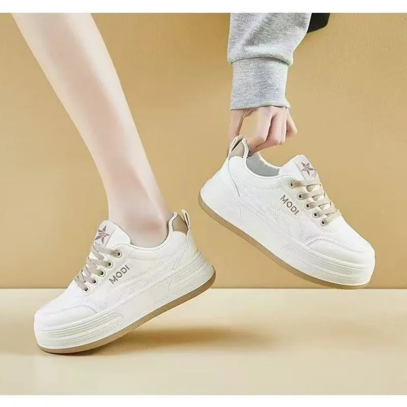 Women's Thick-Heeled Sneakers 2026 New Spring Soft Bottom Lightweight Casual Sports Breathable Board Shoes
Women's Thick-Heeled Sneakers 2026 New Spring Soft Bottom Lightweight Casual Sports Breathable Board Shoes