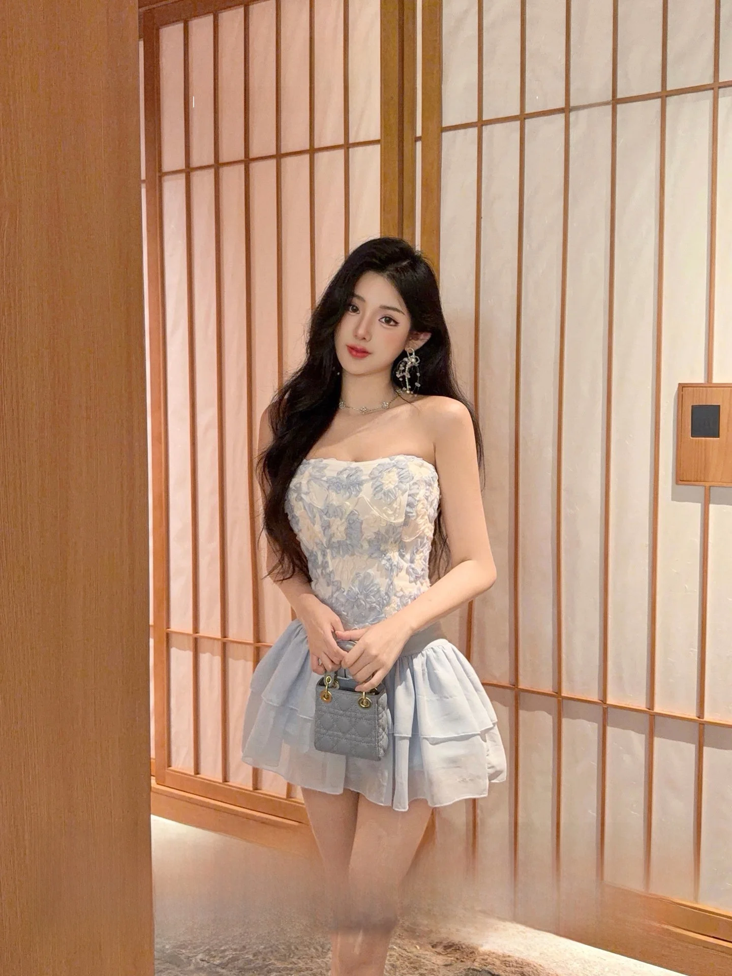 Joykiki Spicy Girl Summer 2026 High Waist A-Line Skirt Set Slim Fit Two-Piece Suit with Tube Top Floral Print Fashionable
Joykiki Spicy Girl Summer 2026 High Waist A-Line Skirt Set Slim Fit Two-Piece Suit with Tube Top Floral Print Fashionable