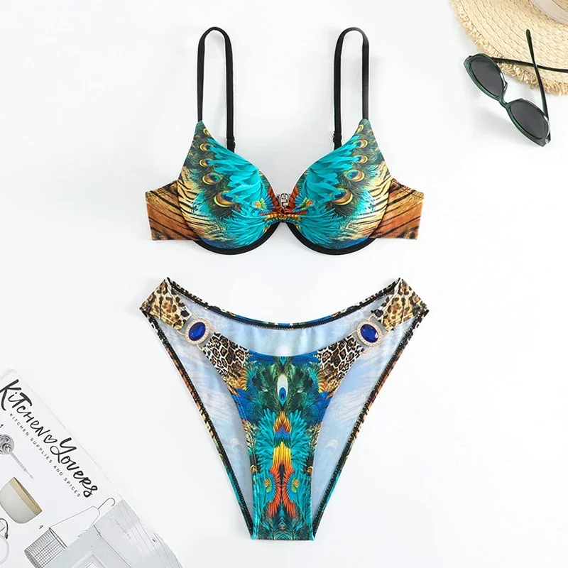 Green Peacock Print 2-piece Bikini for Women,2024 Summer New,rhinestone Low Waist Thong Swimsuit,underwire V-neck Bathing Suit
Green Peacock Print 2-piece Bikini for Women,2024 Summer New,rhinestone Low Waist Thong Swimsuit,underwire V-neck Bathing Suit