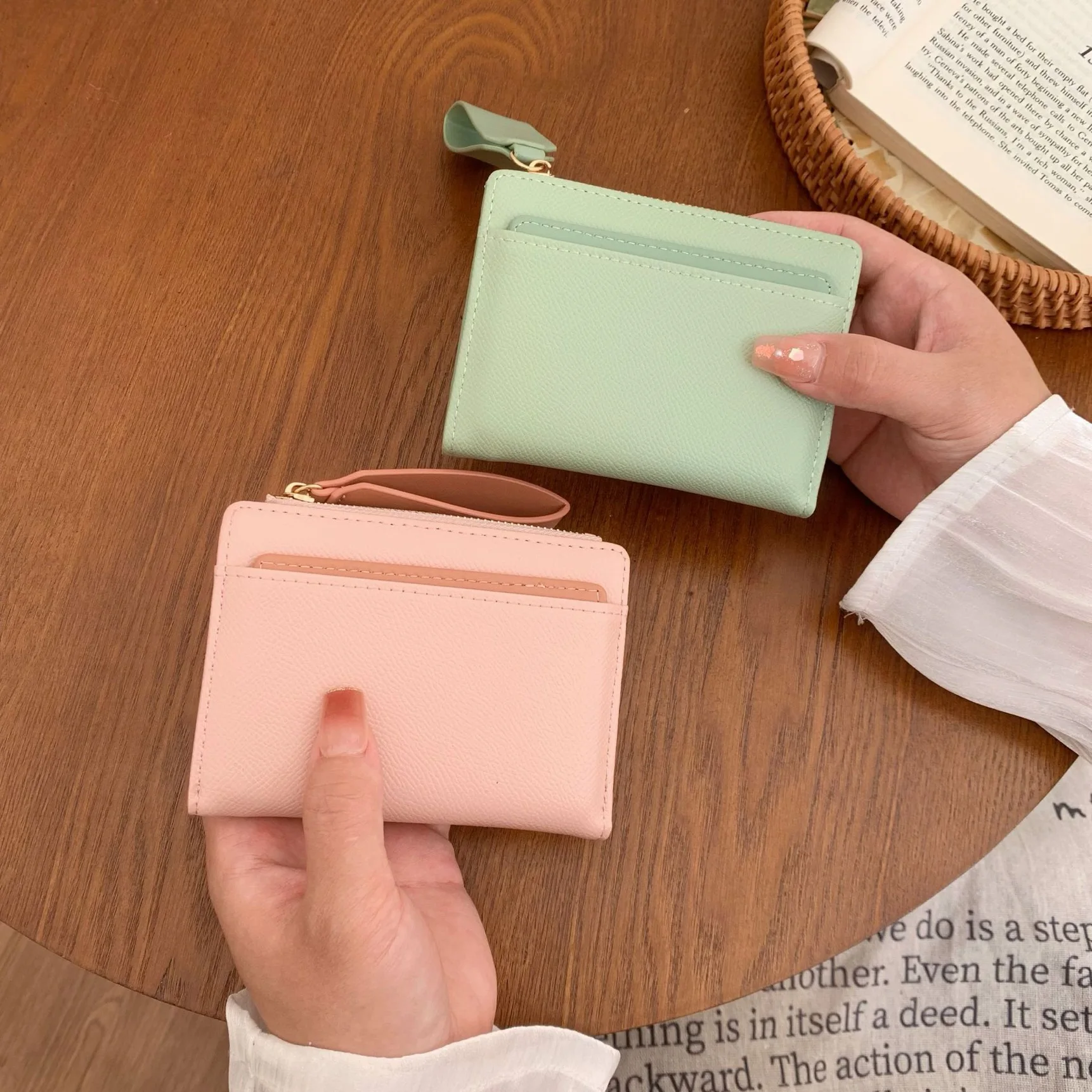 Ladies Compact Wallet Stylish Minimalist with Zipper Pocket Convenient And Practical for Daily Use And Travel
Ladies Compact Wallet Stylish Minimalist with Zipper Pocket Convenient And Practical for Daily Use And Travel