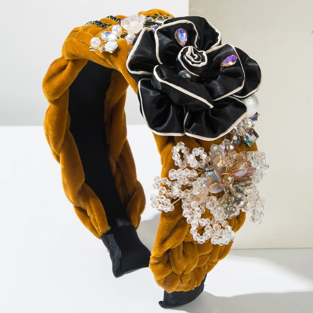 Black Yellow Velvet Luxury Crystal Hair Hoop Fashion Women Headwear Padded Scrunchies Hairband Shiny Headband Hair Accessories
Black Yellow Velvet Luxury Crystal Hair Hoop Fashion Women Headwear Padded Scrunchies Hairband Shiny Headband Hair Accessories