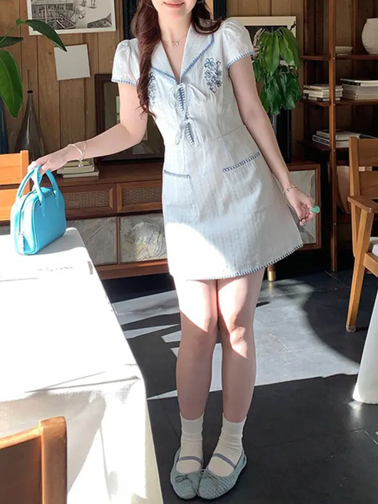 Elegant Sweet Style Women's Dress Summer New Simple Design Belted Stripe Slimming Skirt Casual Zipper Waist Shaping Midi Dress
Elegant Sweet Style Women's Dress Summer New Simple Design Belted Stripe Slimming Skirt Casual Zipper Waist Shaping Midi Dress