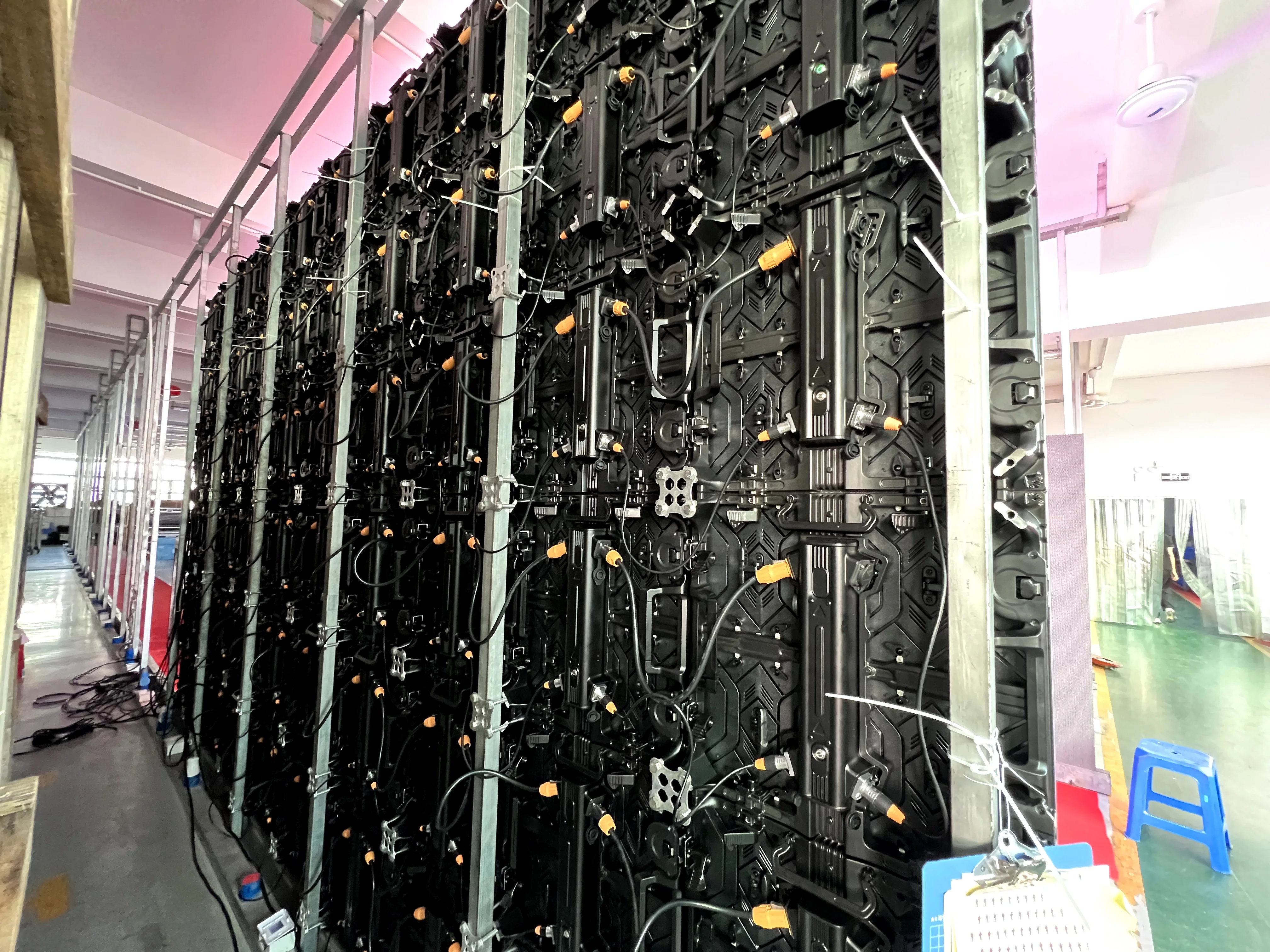 Turnkey Led Video Wall System P2.9/P3/P3.9 Rental Outdoor Waterproof 5-Year Warranty 1000Nits Brightness Event Stage Concert
Turnkey Led Video Wall System P2.9/P3/P3.9 Rental Outdoor Waterproof 5-Year Warranty 1000Nits Brightness Event Stage Concert