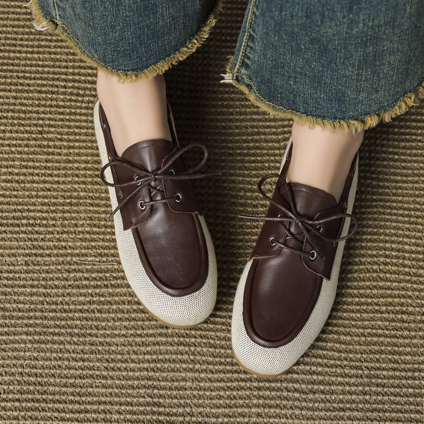 Ladies' college style loafers, leather cowhide lace up flat bottomed British style sailing shoes, casual flat shoes
Ladies' college style loafers, leather cowhide lace up flat bottomed British style sailing shoes, casual flat shoes