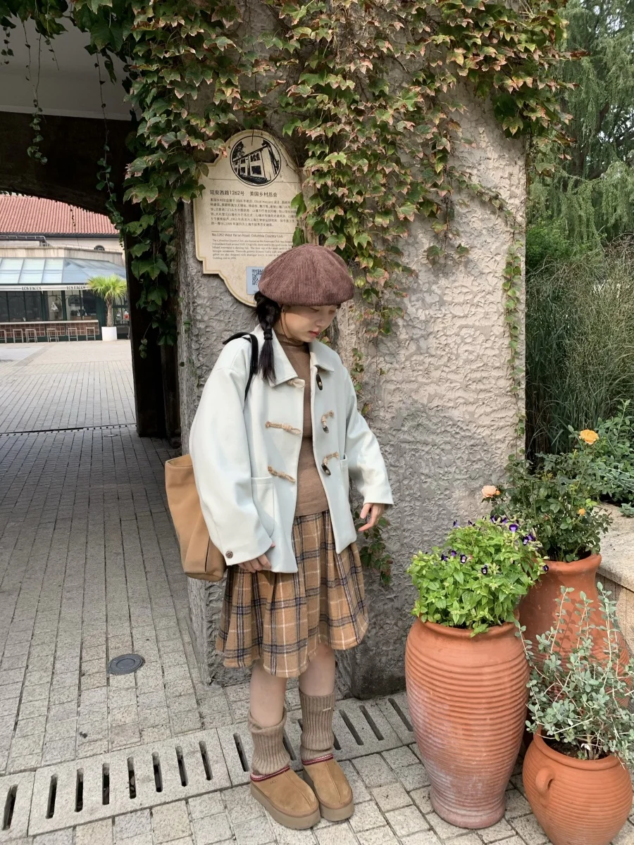 Original ort Fce-Lined Oversized Woolen Coat with Linen Rope And Wood Button for Petite And plus Size Women
Original ort Fce-Lined Oversized Woolen Coat with Linen Rope And Wood Button for Petite And plus Size Women