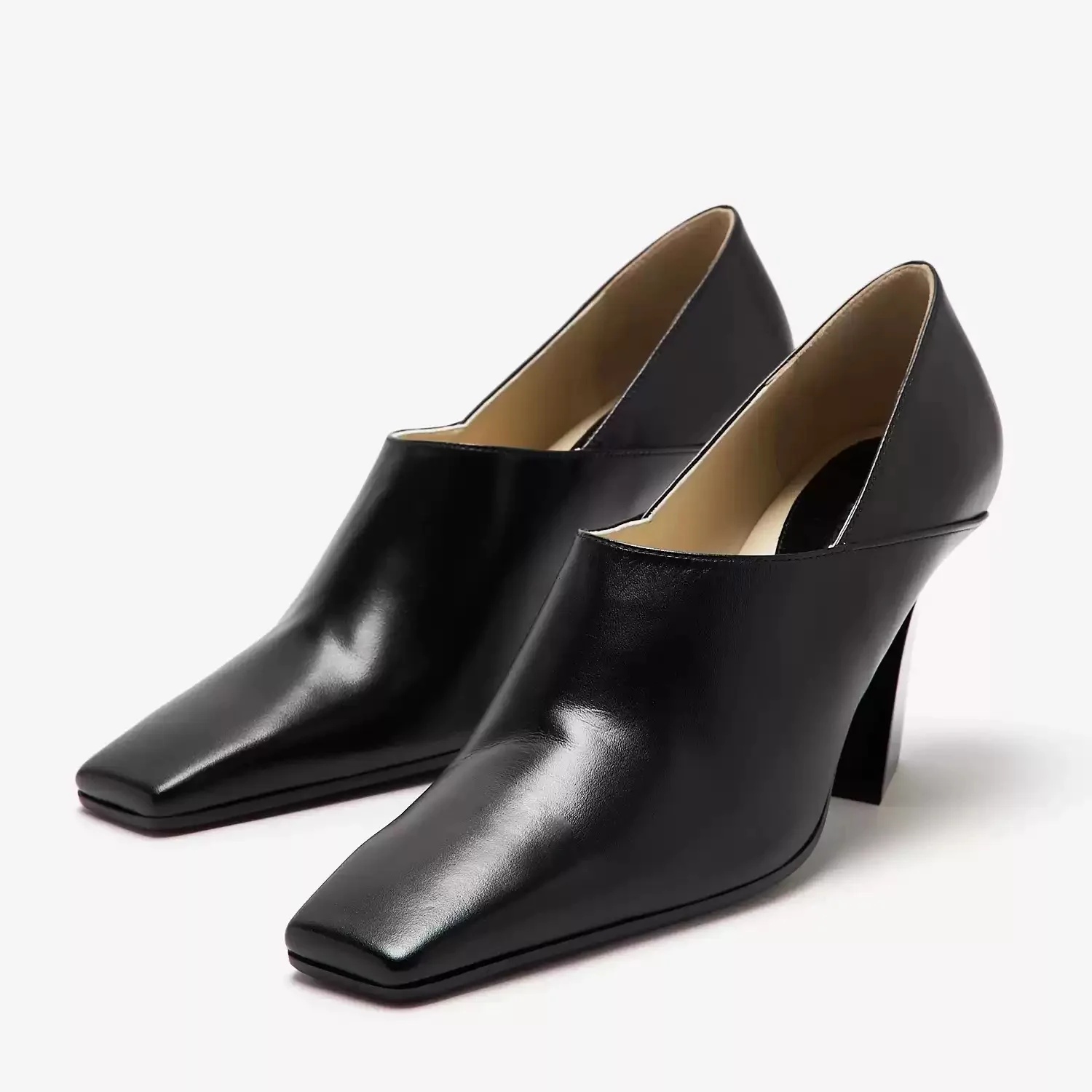 Women's Black Leather Square Toe Block Heel Pumps V-Cut Slip-On Heeled Loafers for Office Formal Events Elegant Minimalist Wear
Women's Black Leather Square Toe Block Heel Pumps V-Cut Slip-On Heeled Loafers for Office Formal Events Elegant Minimalist Wear