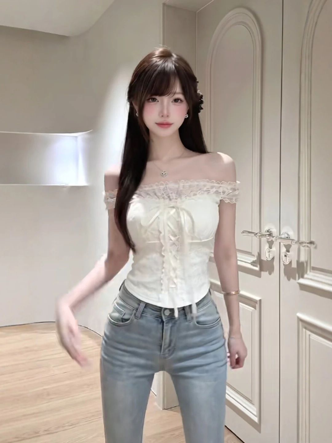 Soft Style Cute One Shoulder Waist Cinched Short Sleeve T-Shirt Youthful Slim Fit Summer Top for Ladies Casual Everyday Wear
Soft Style Cute One Shoulder Waist Cinched Short Sleeve T-Shirt Youthful Slim Fit Summer Top for Ladies Casual Everyday Wear